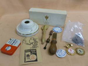 lot 338 image: Vintage Items