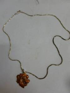 lot 385 image: Silver Necklace