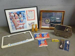 lot 390 image: Collectible