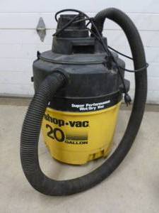 lot 399 image: Shop Vac