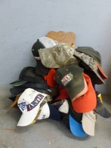 lot 421 image: Hat Rack