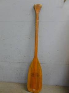 lot 425 image: Wooden Paddle