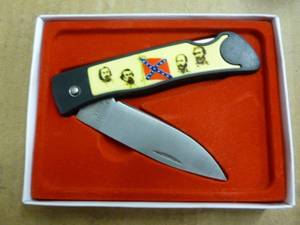 lot 439 image: Collector Knife