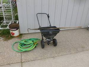 lot 459 image: Lawn And Garden Items