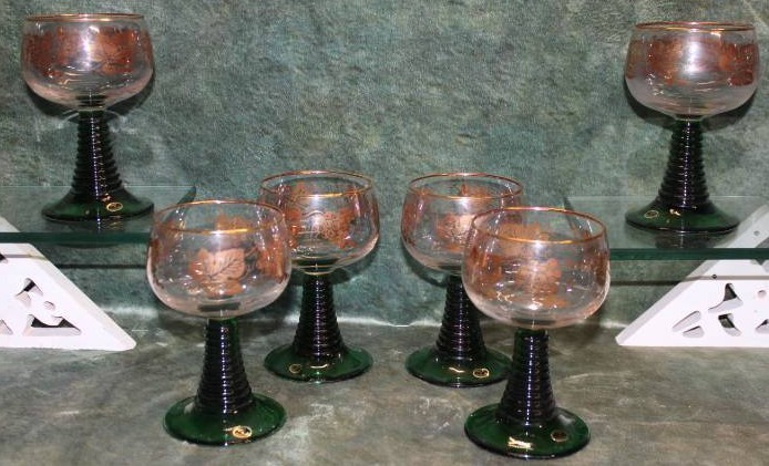 Vintage German Roemer Emerald Green Closed Bee Hive Stem, Etched Bowl Wine  Glasses-Set of 11