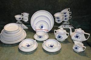 lot 6 image: Adams Ironstone Micratex Baltic BlueWhite China 40 Pcs.