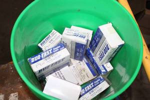 lot 84 image: Lot of Duo-Fast 516 Staples