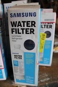 lot 109 image: 10 New Samsung Water Filter Replacements