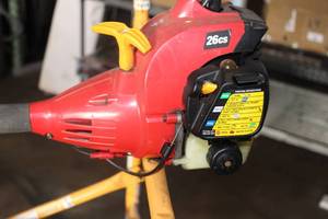 lot 76 image: Homelite Gas Trimmer