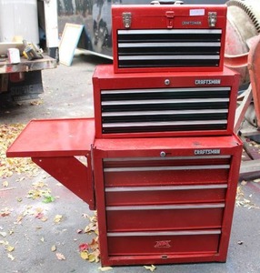 lot 1 image: Craftsman 3-Piece Tool Storage Chest
