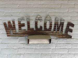 lot 85 image: Metal Rustic Welcom sign