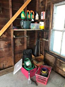lot 100 image: Lot Of Gardening  Supplies