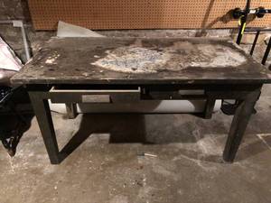 lot 117 image: Work Bench  with 2 Drawers