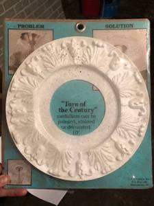 lot 122 image: Turn of the century Paintable medallion