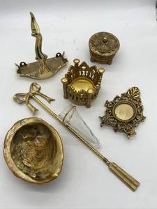 lot 306 image: Brass Wall Decor with Glass Candle Holder