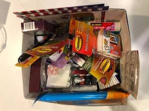 lot 298 image: Office supplies