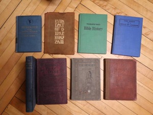 lot 64 image: Rare Editions To include First Edition of Pollard & Moss 1889 Hans Andersens Fairy Tales 