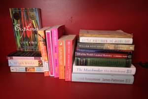 lot 132 image: Lot of Assorted books