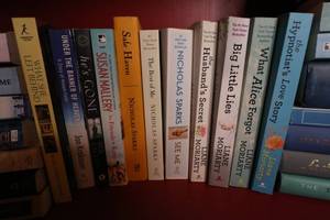 lot 133 image: Lot of Assorted books