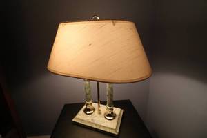 lot 135 image: Vintage Faux Marble Double light Lamp