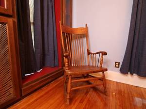 lot 139 image: Solid oak  antique Rocker  Earlry 1900s