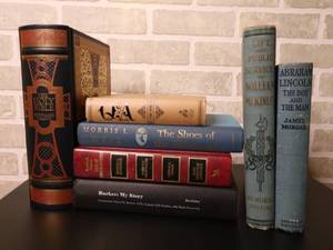 lot 149 image: Misc Vintage books