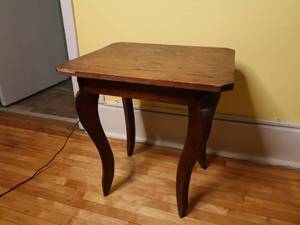 lot 147 image: Antique night Stand