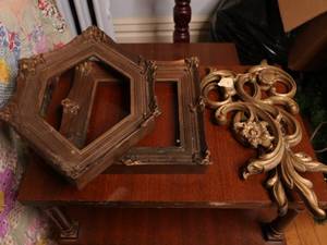 lot 156 image: Vintage finished Wall decor