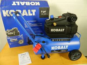 lot 40 image: New Kobalt 8 Gallon Air Compressor