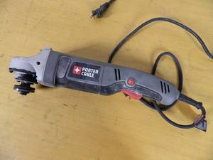 lot 51 image: Porter Cable 4 12 inch Grinder