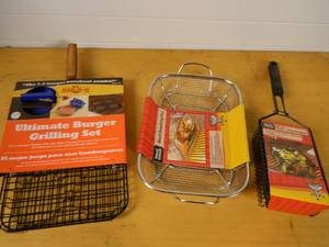 lot 123 image: New BBQ Cooking Accessories