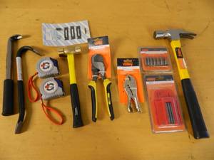 lot 152 image: New Hand Tools