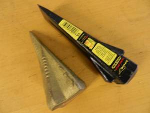 lot 154 image: 2 New Wood Splitting Wedges