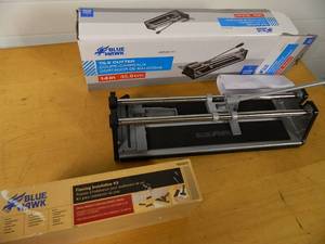 lot 174 image: Tile Cutter, Flooring Install Kit