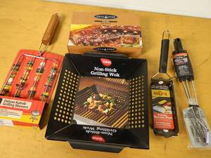 lot 204 image: New BBQ Grill Accessories