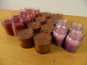 lot 220 image: 20 New Soy-Blend Candles