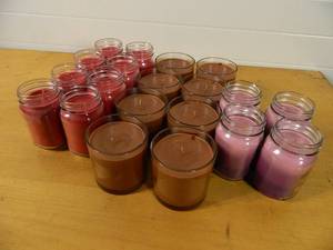lot 223 image: 20 New Soy-Blend Candles
