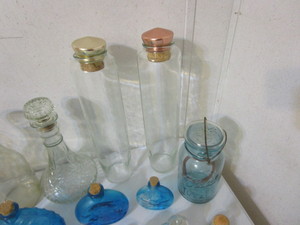 lot 186 image: Vintage Glass