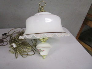 lot 194 image: Lamps