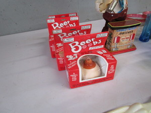 lot 209 image: Vintage Charley Weaver Bartender Tin Toy & Other Vintage Alcohol Related Items