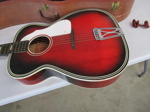 lot 212 image: Acoustic Guitar & Case
