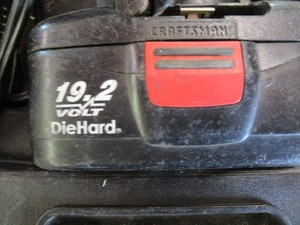 lot 22 image: (2) Craftsman 19.2v Drills