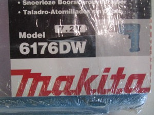 lot 23 image: (New) Makita 7.2v Drill