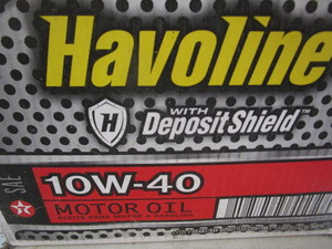 lot 46 image: 10w 40 Oil (15 Quarts)