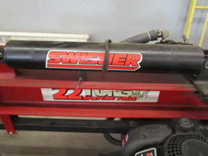 lot 3 image: Swisher 22 ton Log Splitter