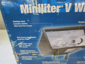 lot 49 image: (New) Flood LightYard Light