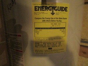 lot 14 image: (Near New) Water Heater