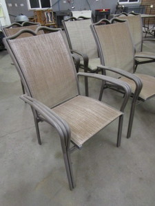 lot 89 image: (6) Patio Chairs