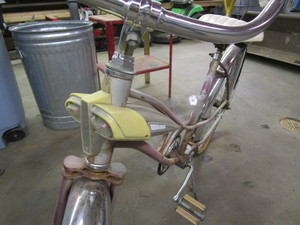 lot 93 image: Girls Hiawatha Bike