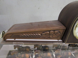 lot 95 image: Budweiser Lighted Clock 7x20x35